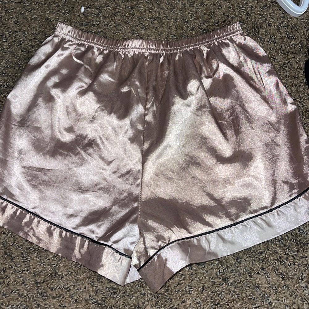Amazon, Size M, Light pink + black lines, Silky